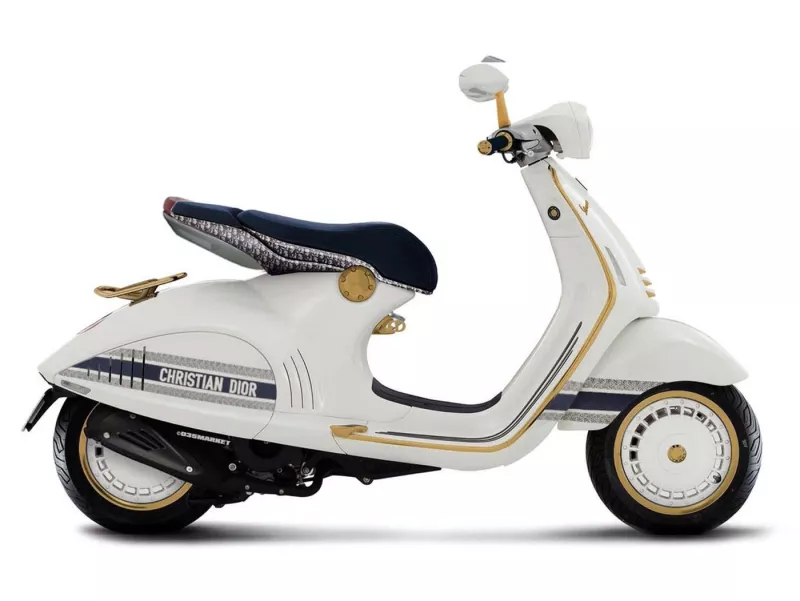 Vespa 946 125 (2021, ZAPMD710) Christian Dior