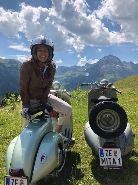 GRAND ARLBERG SCOOTERING  GAS1450 mit der Vespa auf 1.450m im Basislager