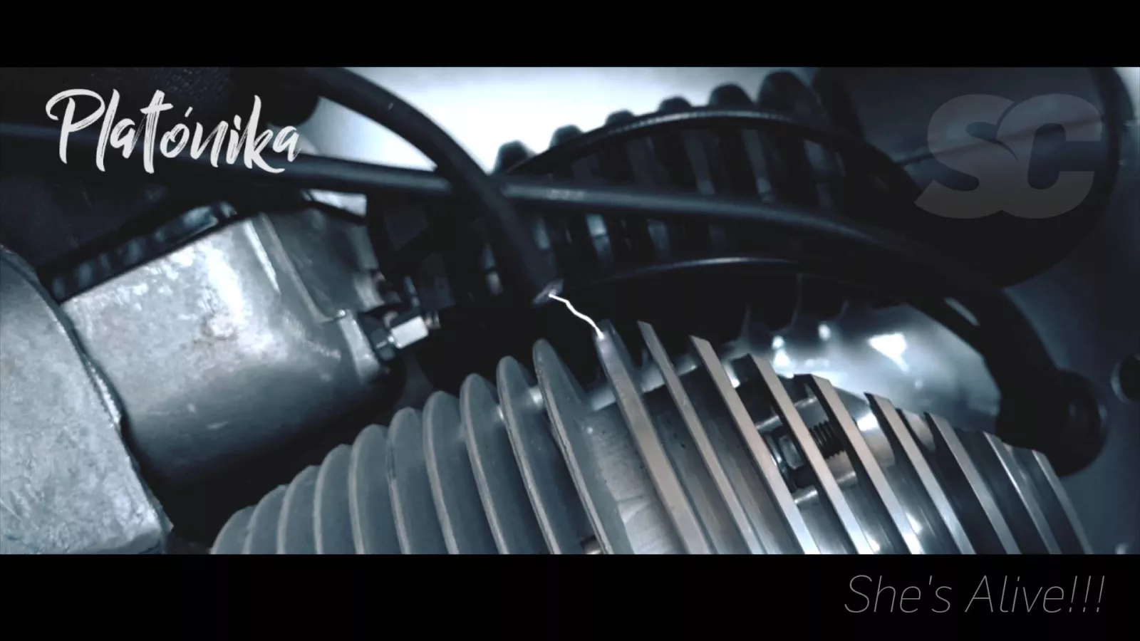 Chapter 3 - She's alive! - Vespa Platónika PX bgm 177