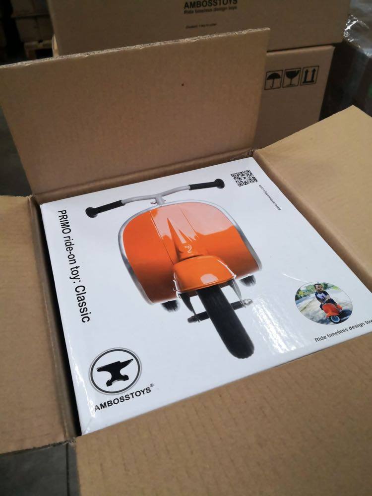 Anvil Toys Primo kinderstep in Vespa-design verkrijgbaar
